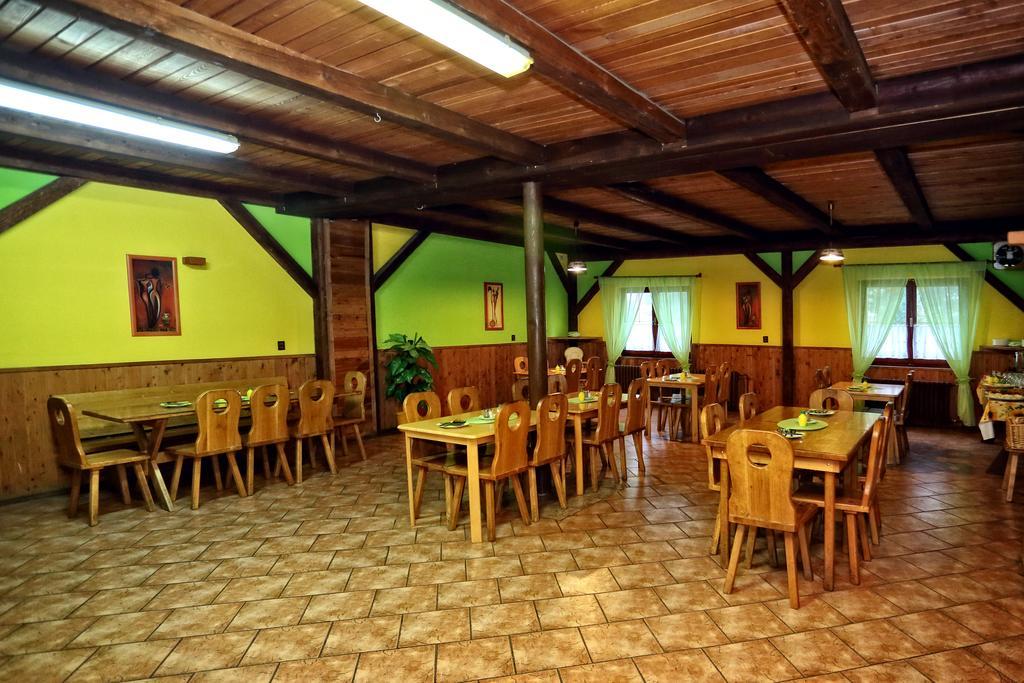 Penzion Satovske Lipy Exterior photo